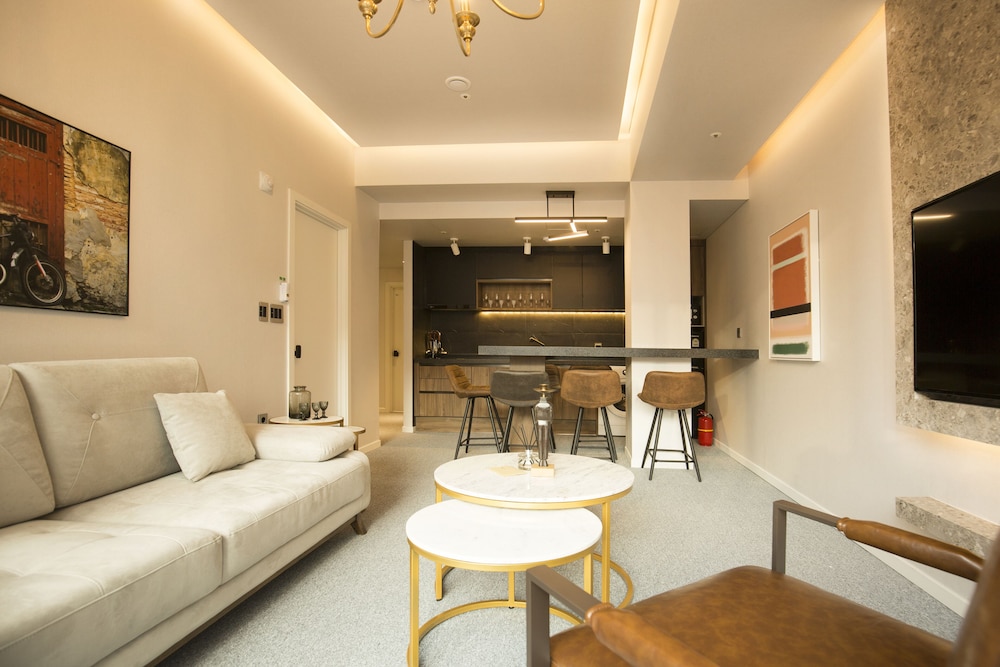 UH Suite The Jongno 20/44