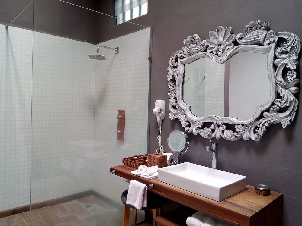 Meson de Santa Rosa Luxury Hotel 36/70