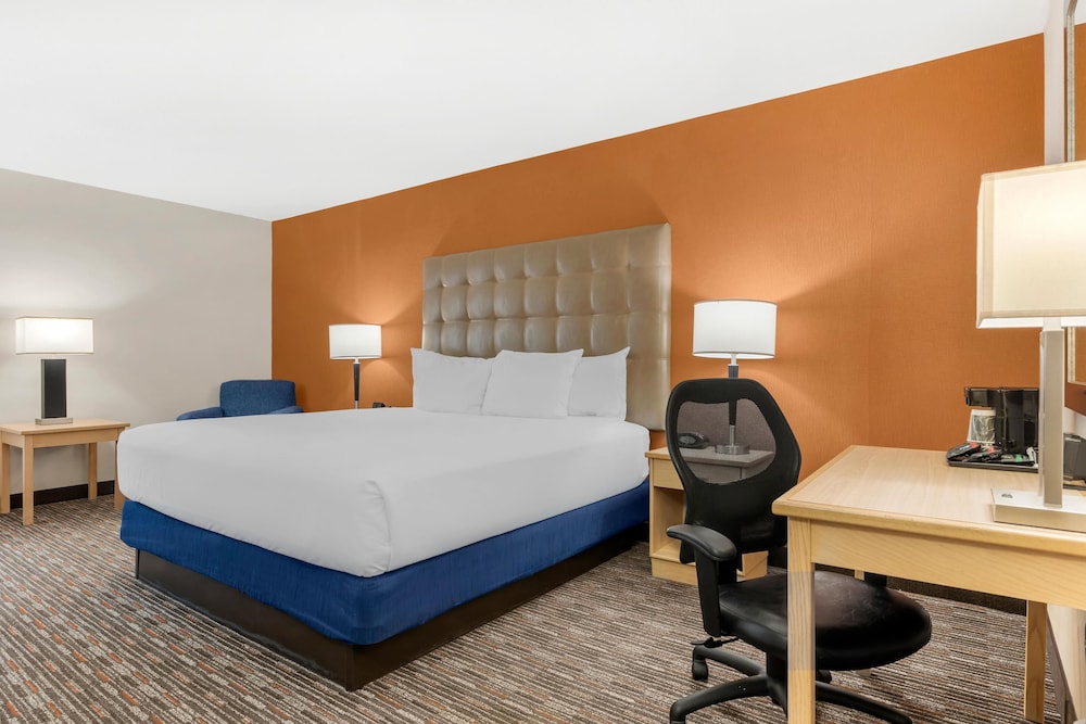 Pear Tree Inn Cape Girardeau West 27/50