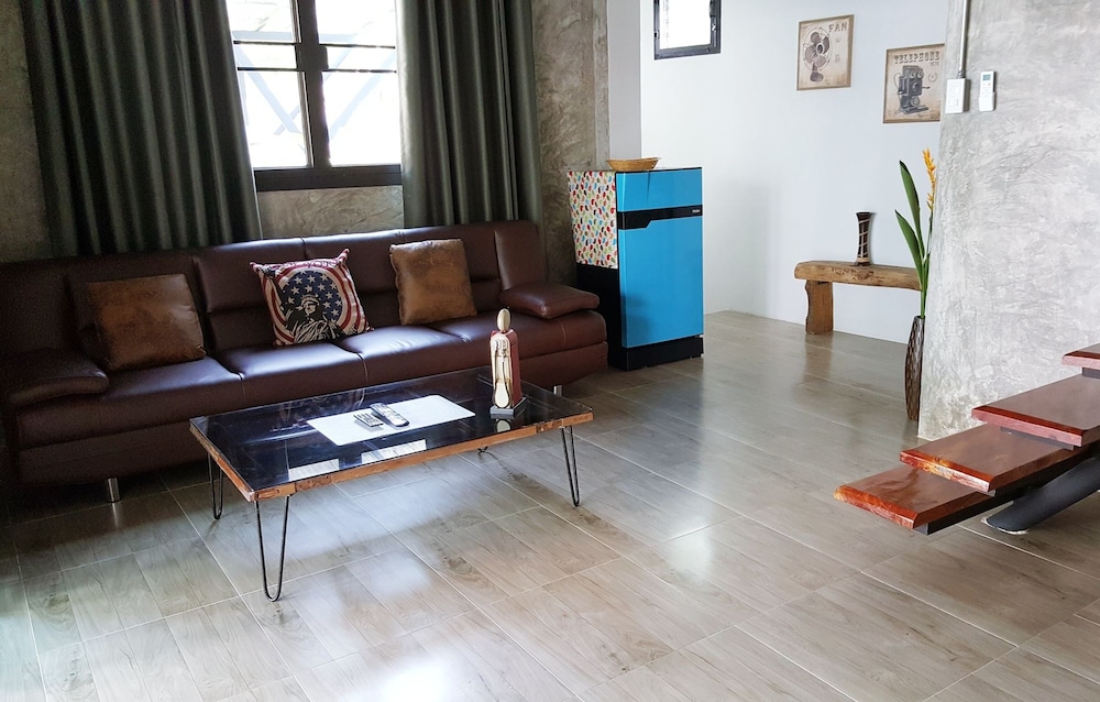Baan Canalee 25/50