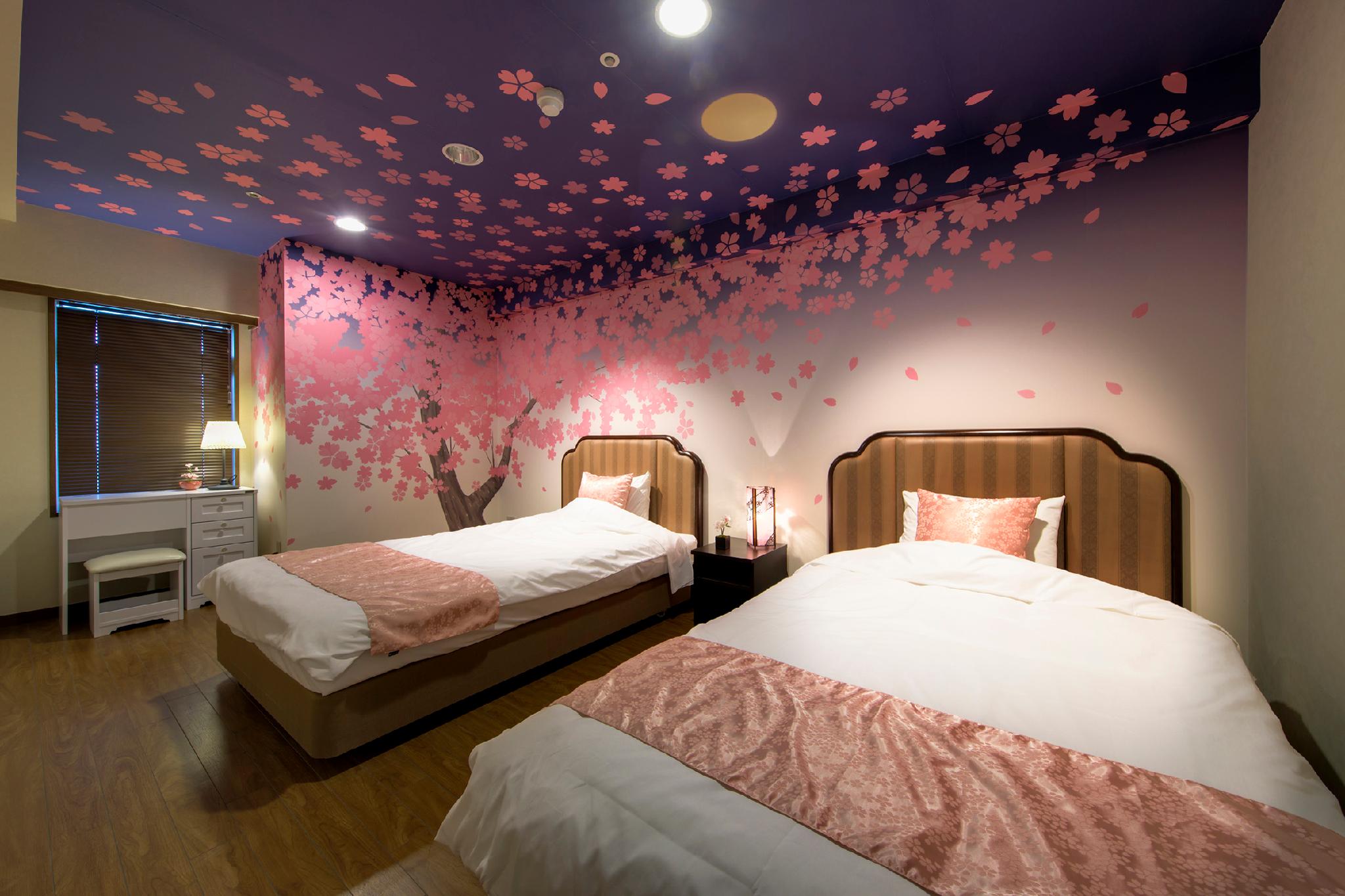 Japanese Western, 2 Semi Double Beds