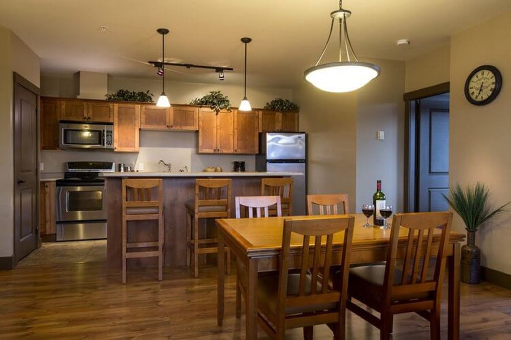 The Palliser Lodge 23/29
