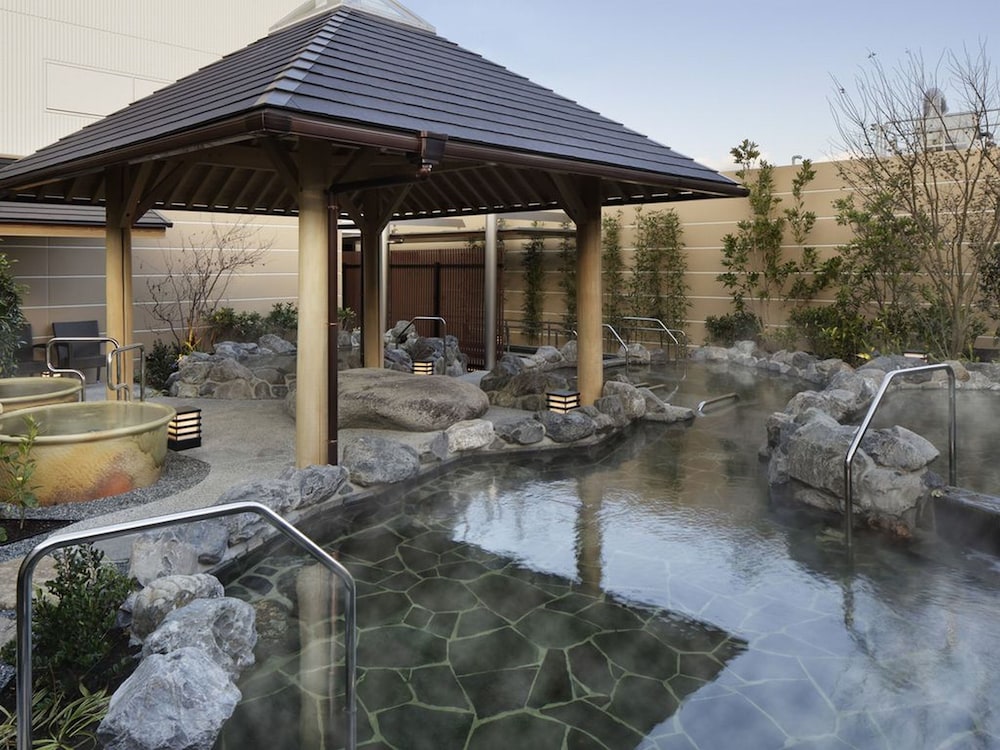 Kobe Minato Onsen Ren 22/50