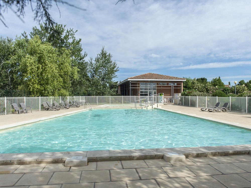 Residence Vacanceole Sun Hols Les Rives du Lac 65/68