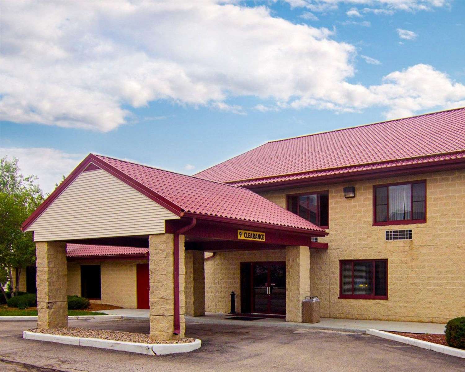 Super 8 by Wyndham Sturtevant/Racine 1/21