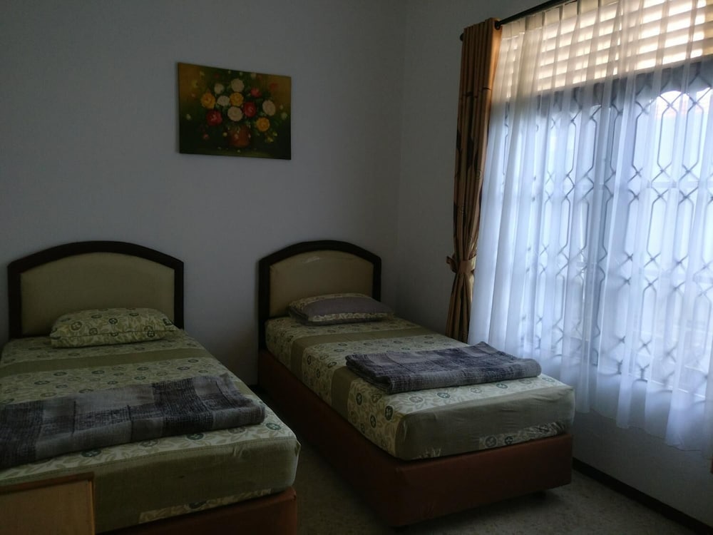 Wisma Liontine 8/19
