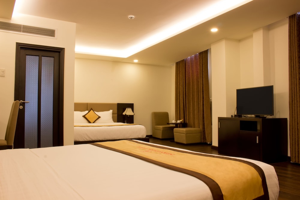 International Hotel 24/63