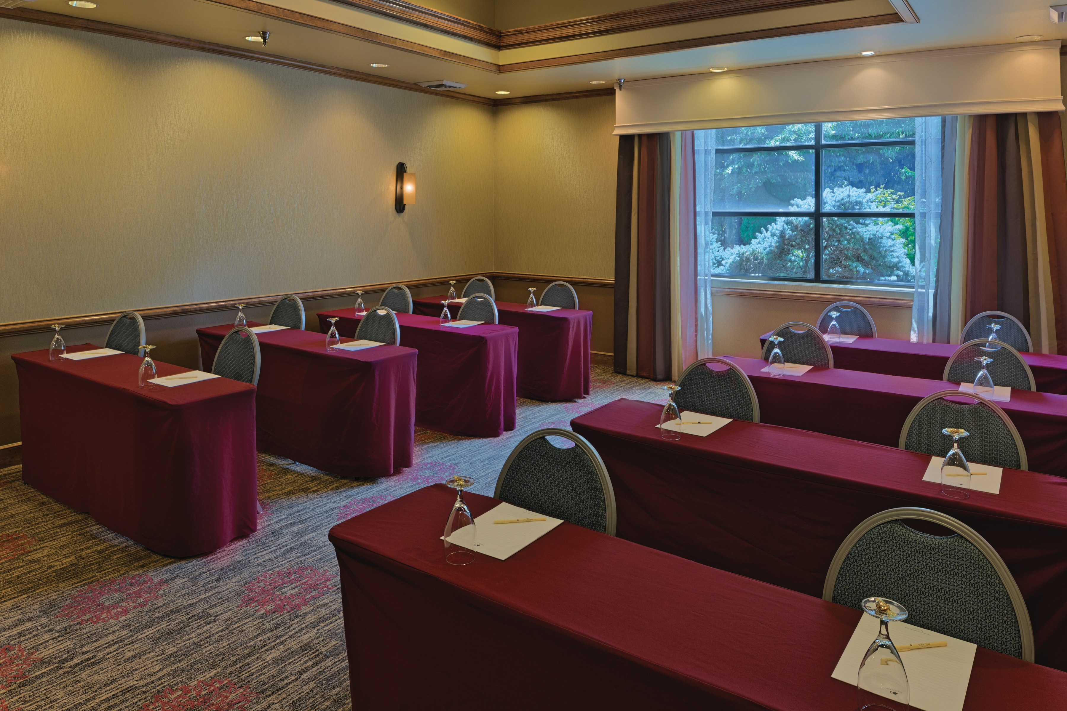 DoubleTree by Hilton Hotel Asheville Biltmore 60/68