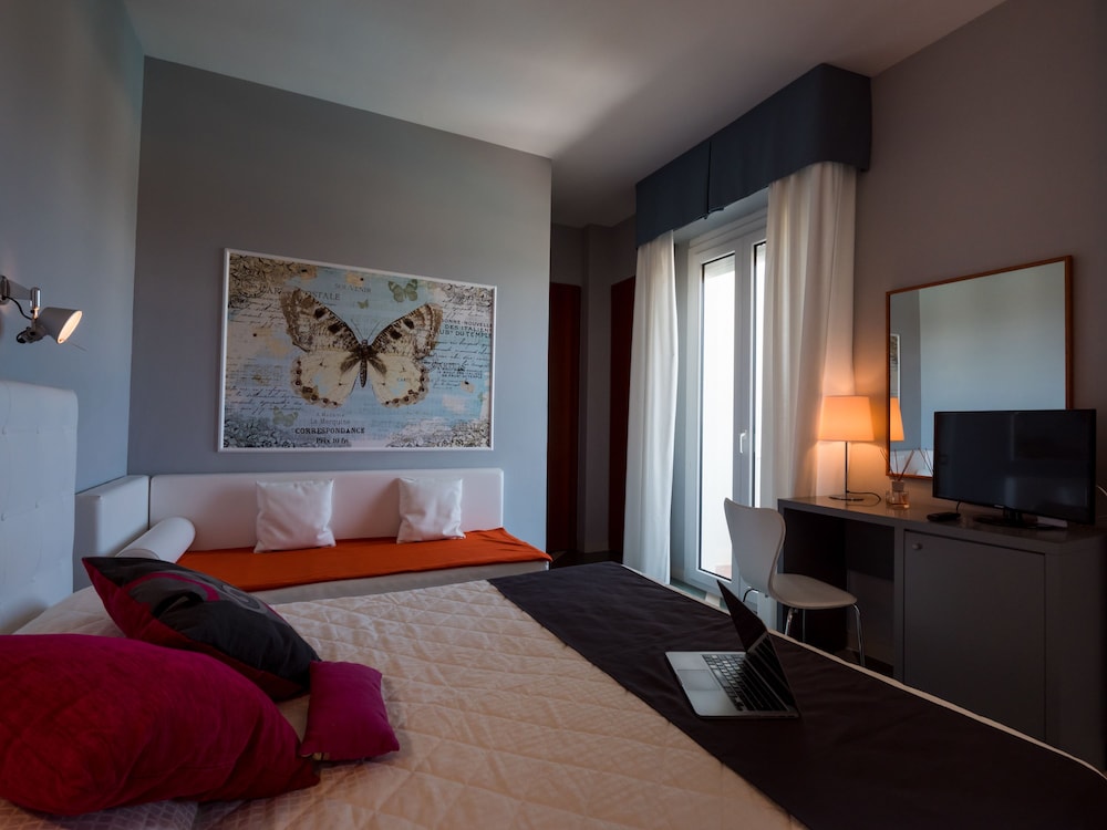 HOTEL METROPOL 5/45