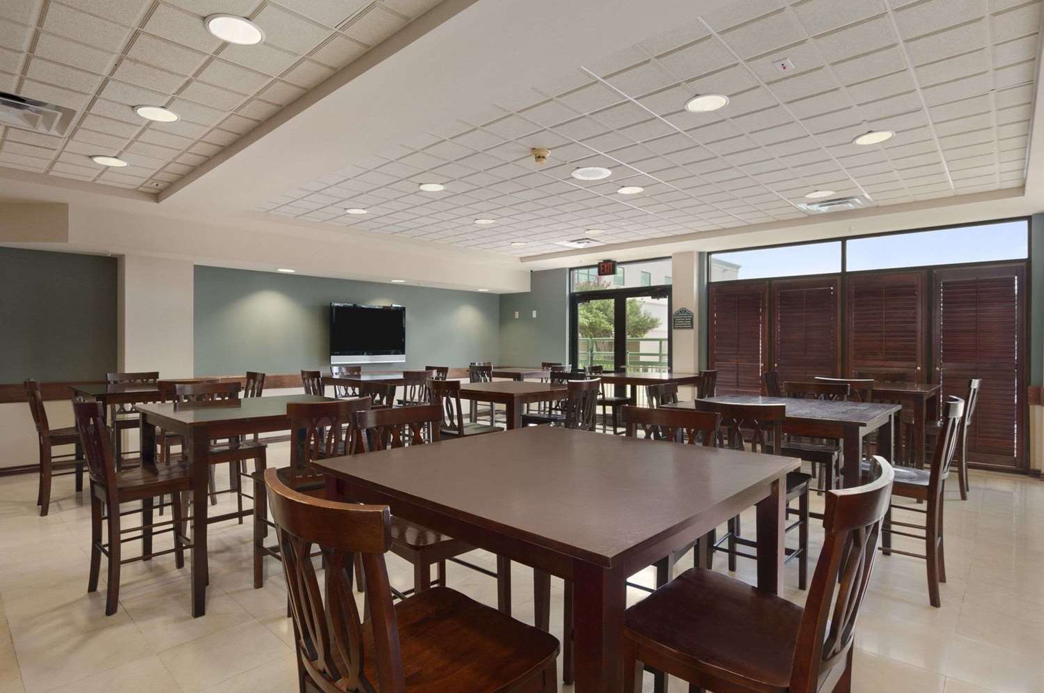 Wingate by Wyndham Round Rock Hotel & Conference Center 20/30