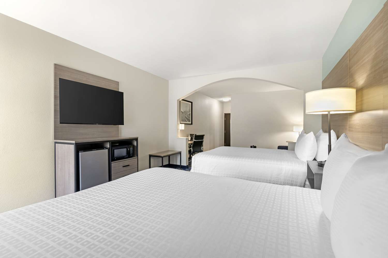 Best Western Savannah Airport Inn & Suites 4/23