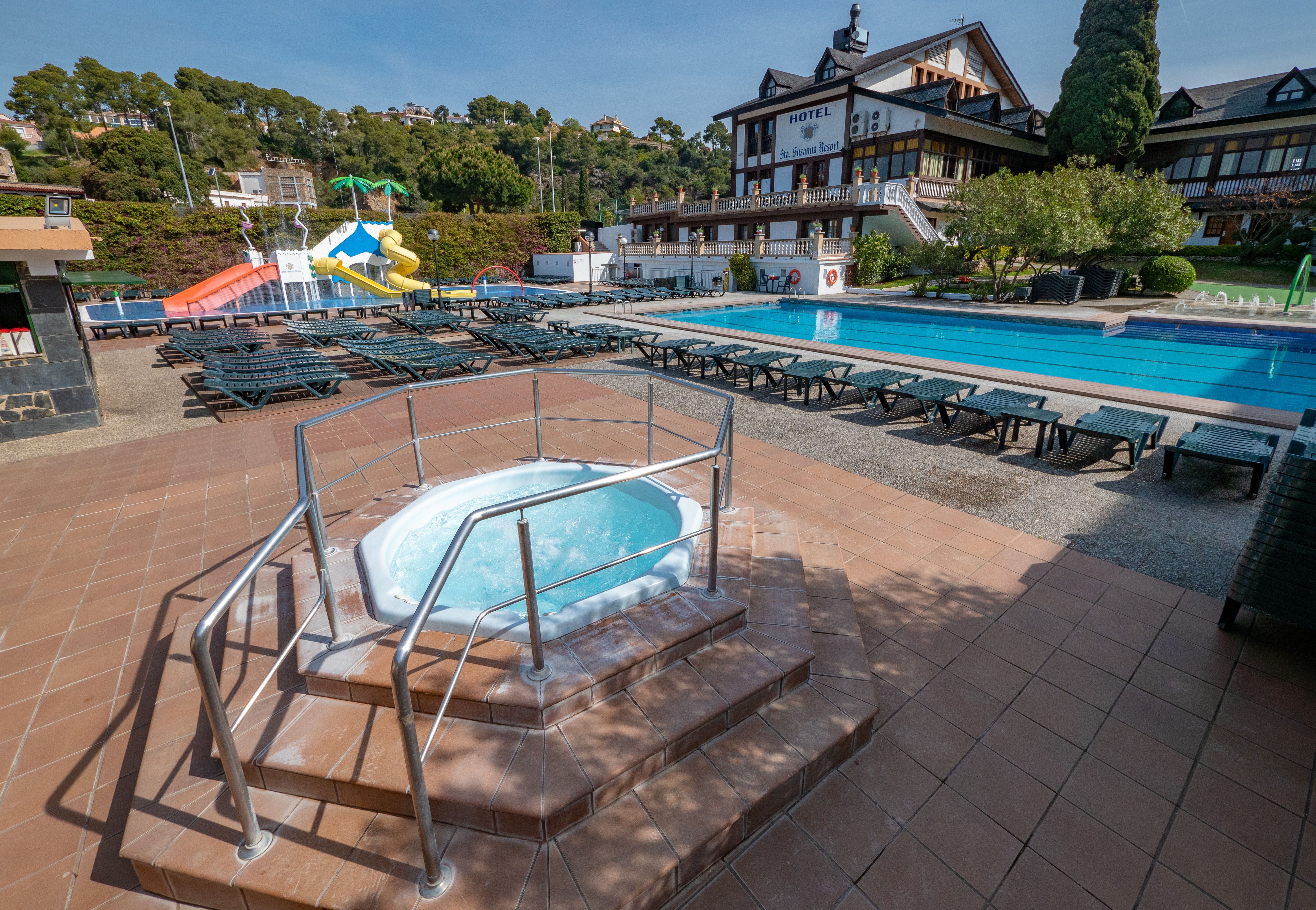 Santa Susanna Resort 18/24