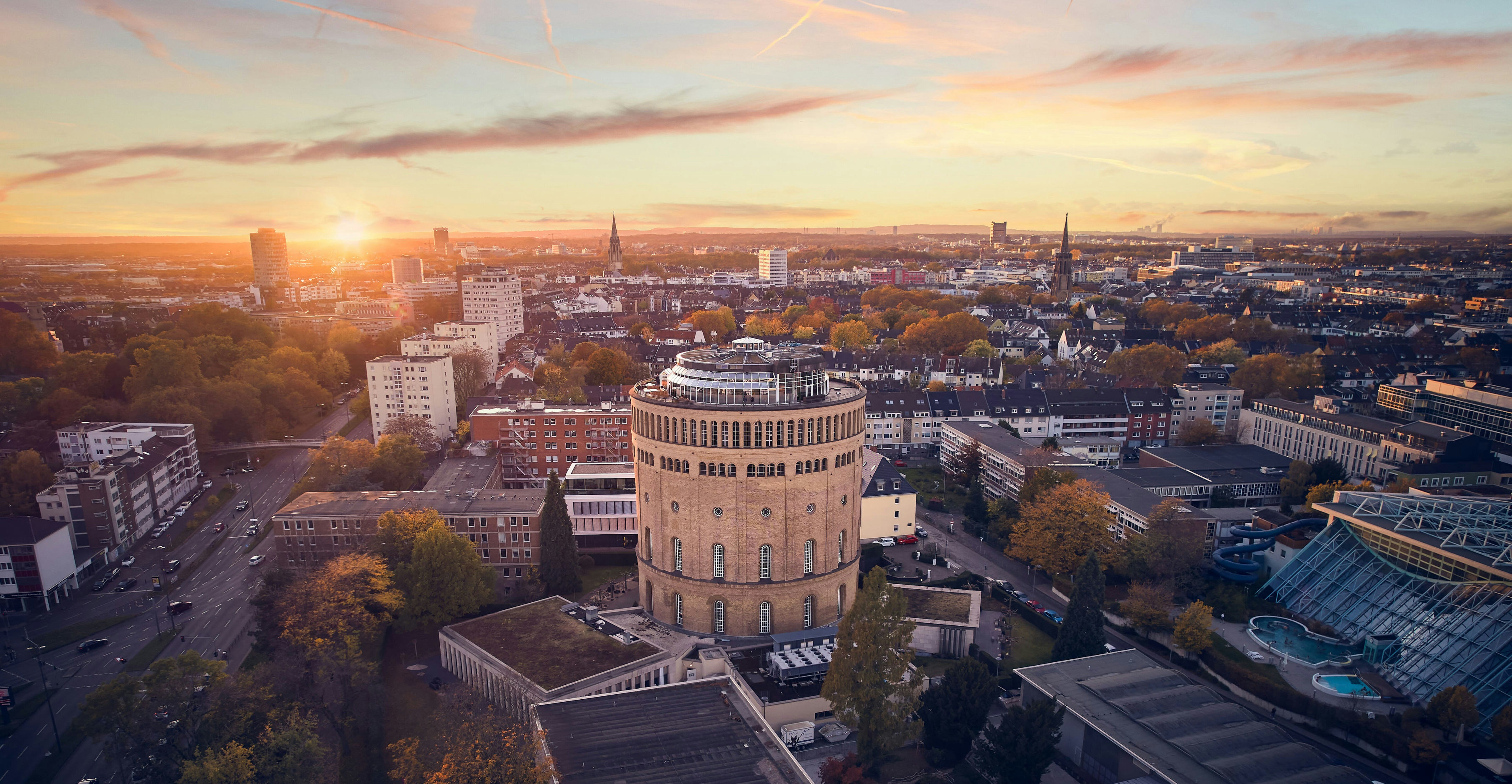 Hotel Wasserturm Cologne Curio Collection By Hilton 56/57
