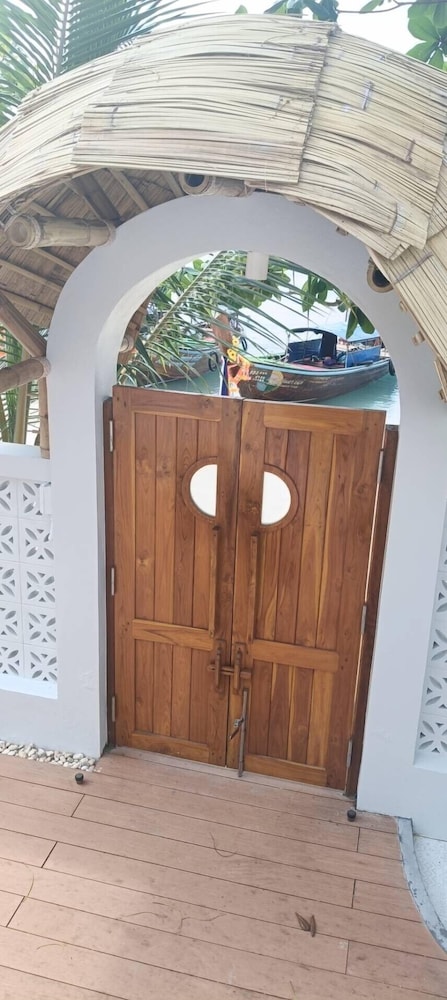 Chaokoh Phiphi Hotel Resort 25/50