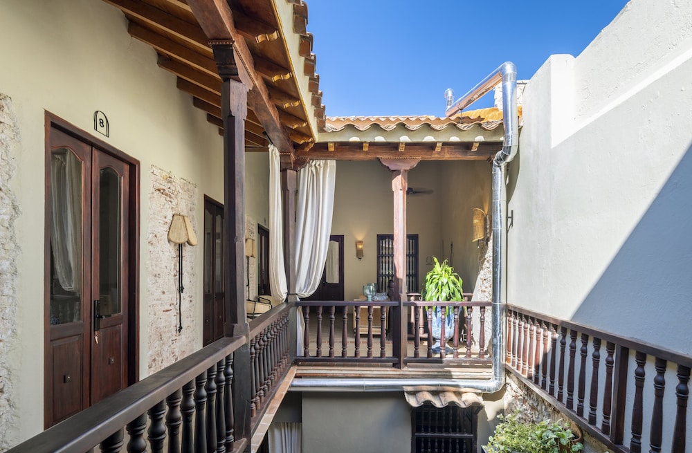 Privado Selfservice Boutique Rooms 6/46