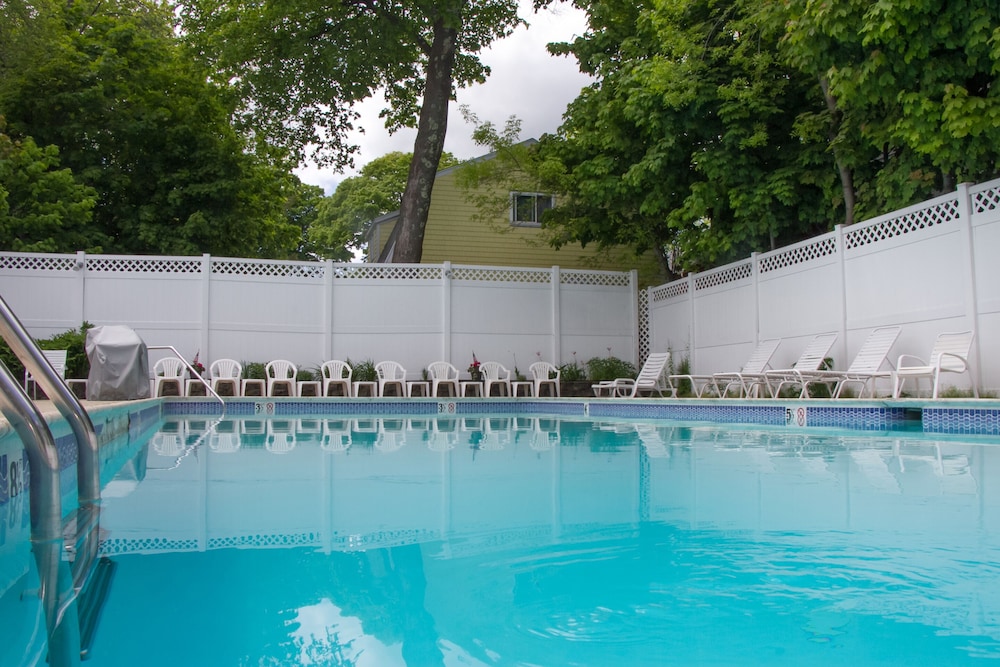 Bar Harbor Villager Motel 23/36
