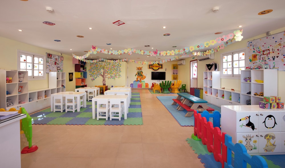 Fort Arabesque Beach Resort 43/50