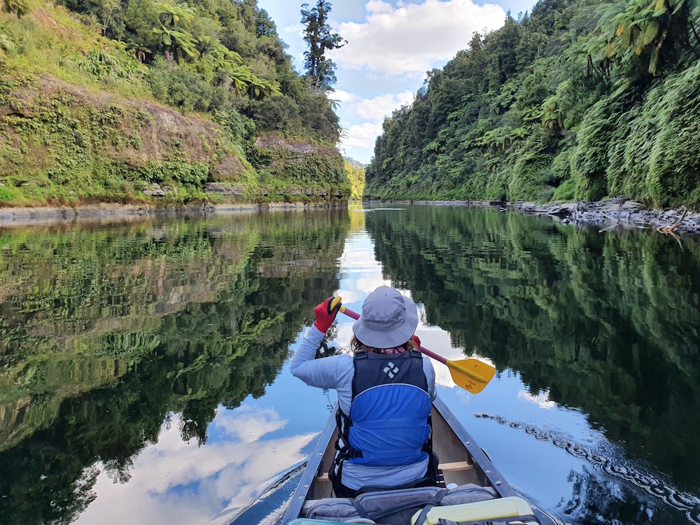Canoe Safaris Lodge 24/28