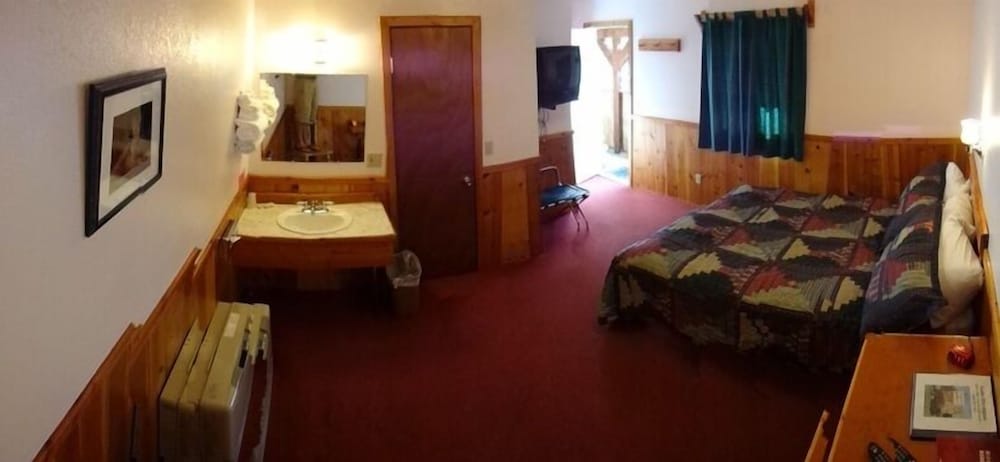 Alpine Motel 14/25