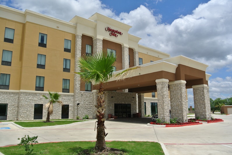 Hampton Inn Carrizo Springs 46/47
