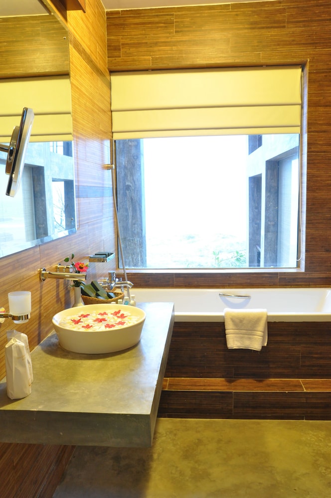 Laya Safari Resorts Spa 42/68