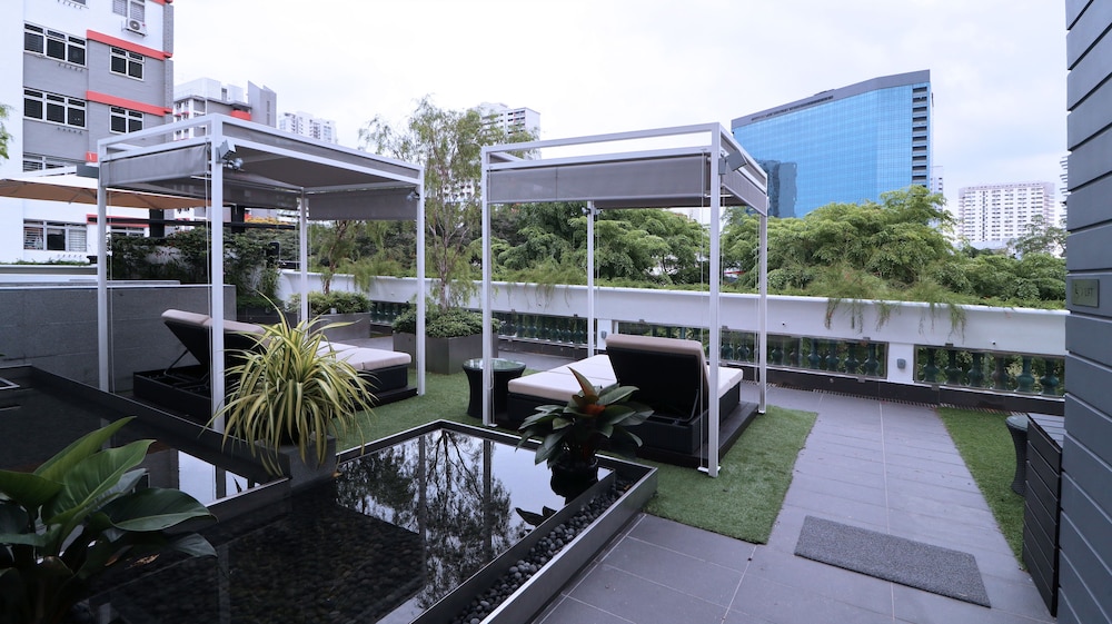 Hotel Nuve Urbane 60/65