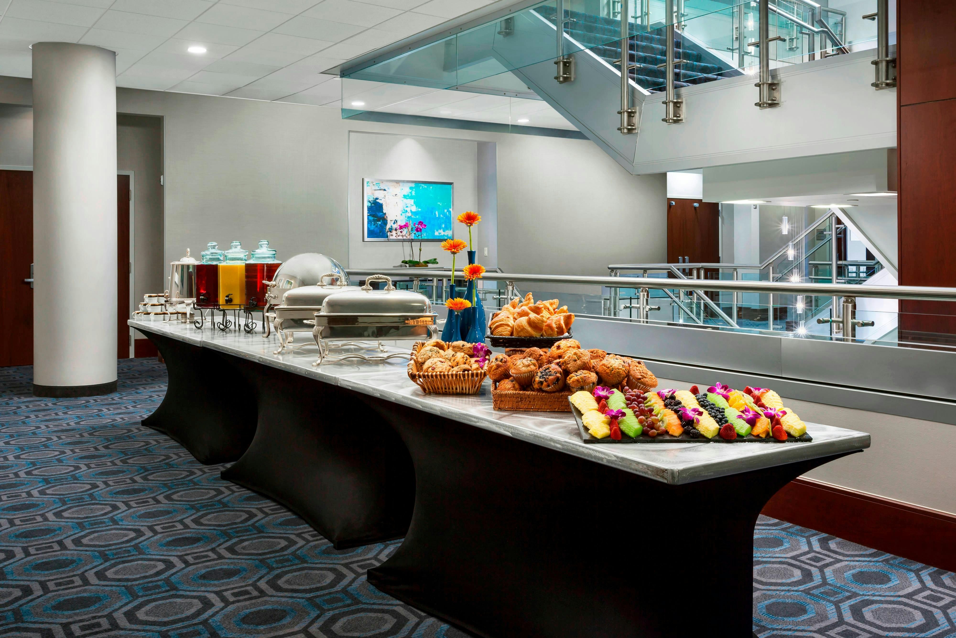 Courtyard By Marriott Boston Cambridge 6/22