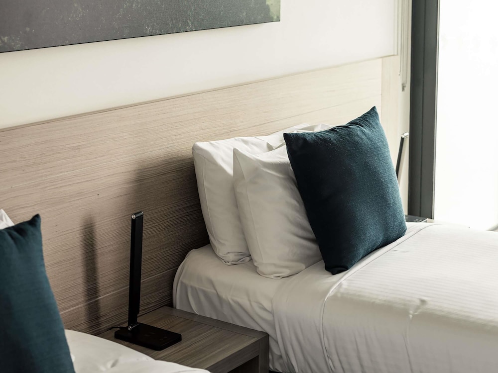Mercure Portsea 26/67