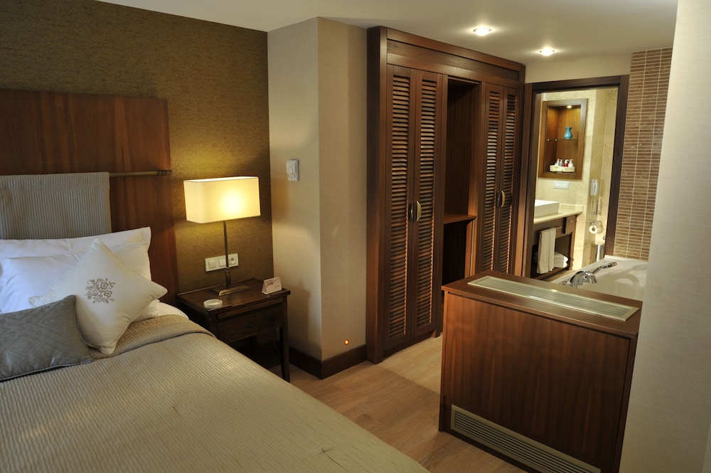 Marti Resort Hotel 14/72