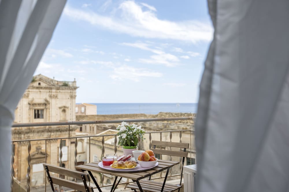 Maison Ortigia 8/50
