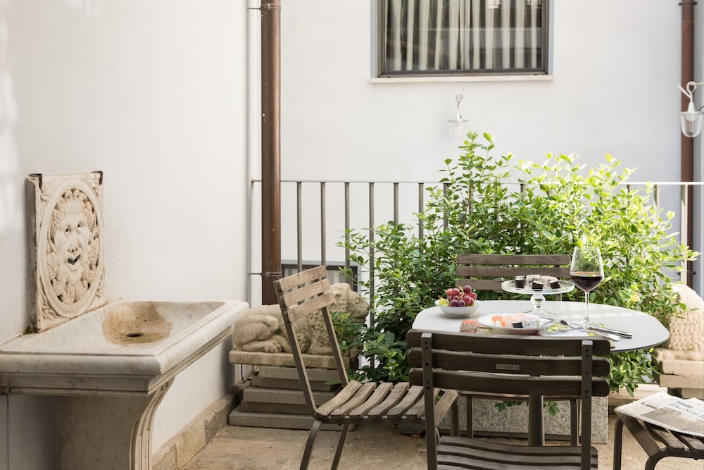 Palazzo delle Pietre Luxury Apartments 34/50