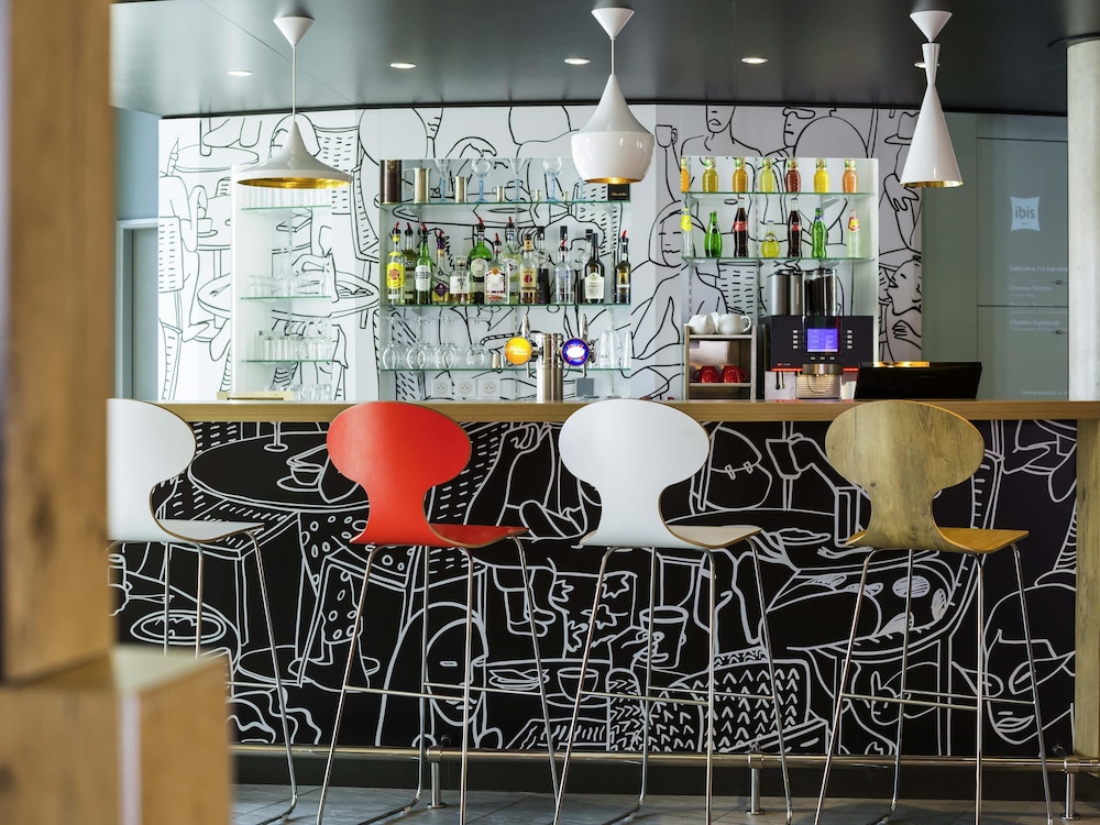 Ibis Saint-Quentin-En-Yvelines Velodrome 54/75