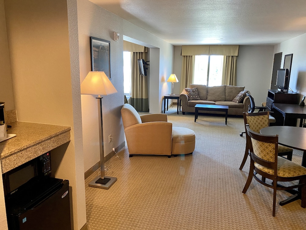 Comfort Inn & Suites Frisco East - McKinney 34/65
