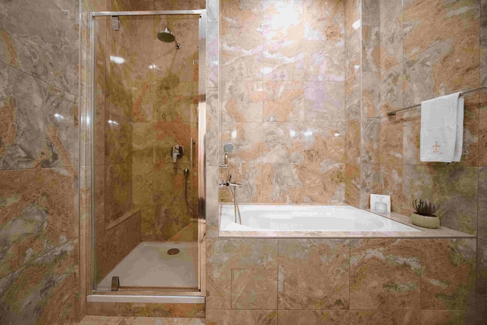 Historic Boutique Hotel Cattaro 60/60
