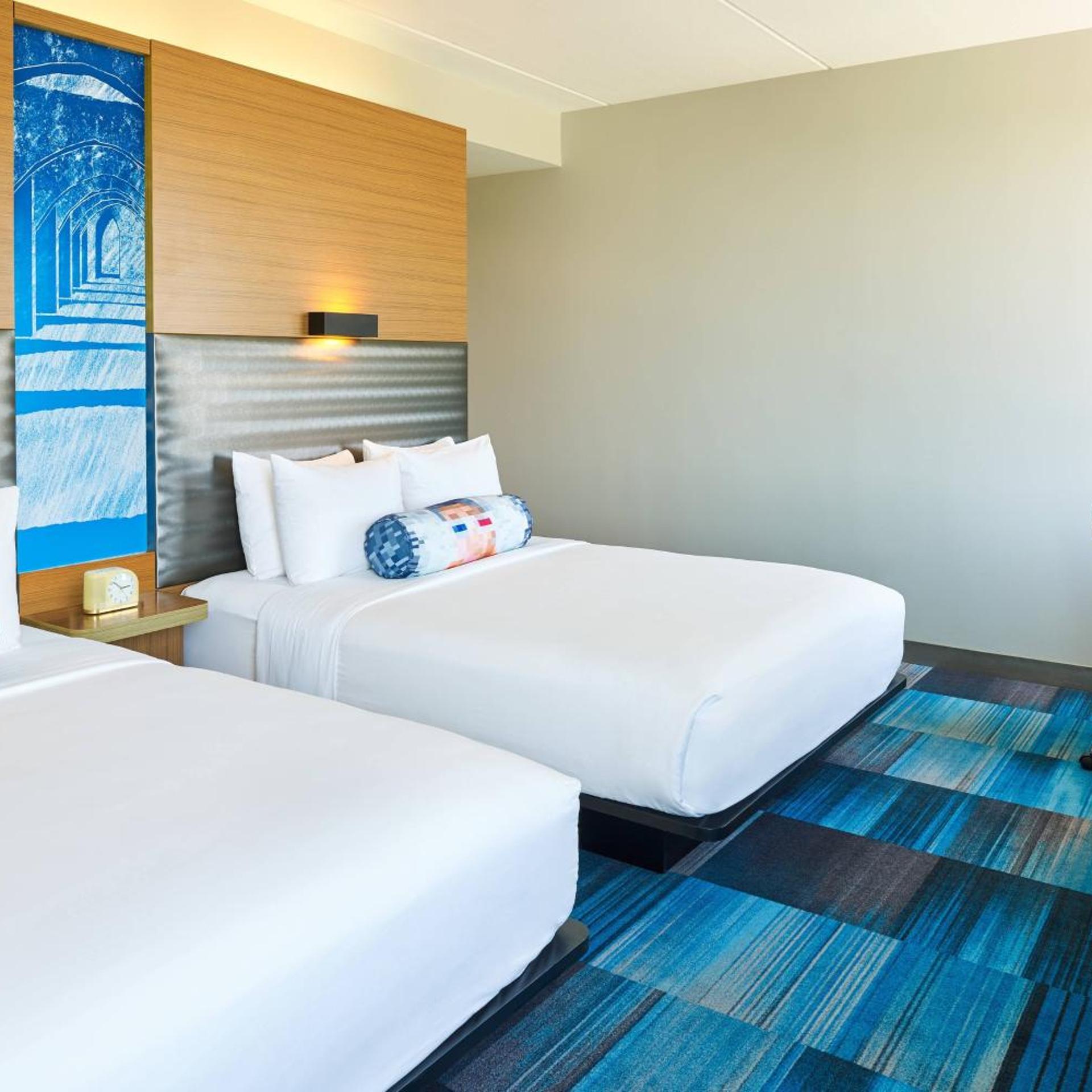 Aloft, Guest Room, 2 Queen Beds