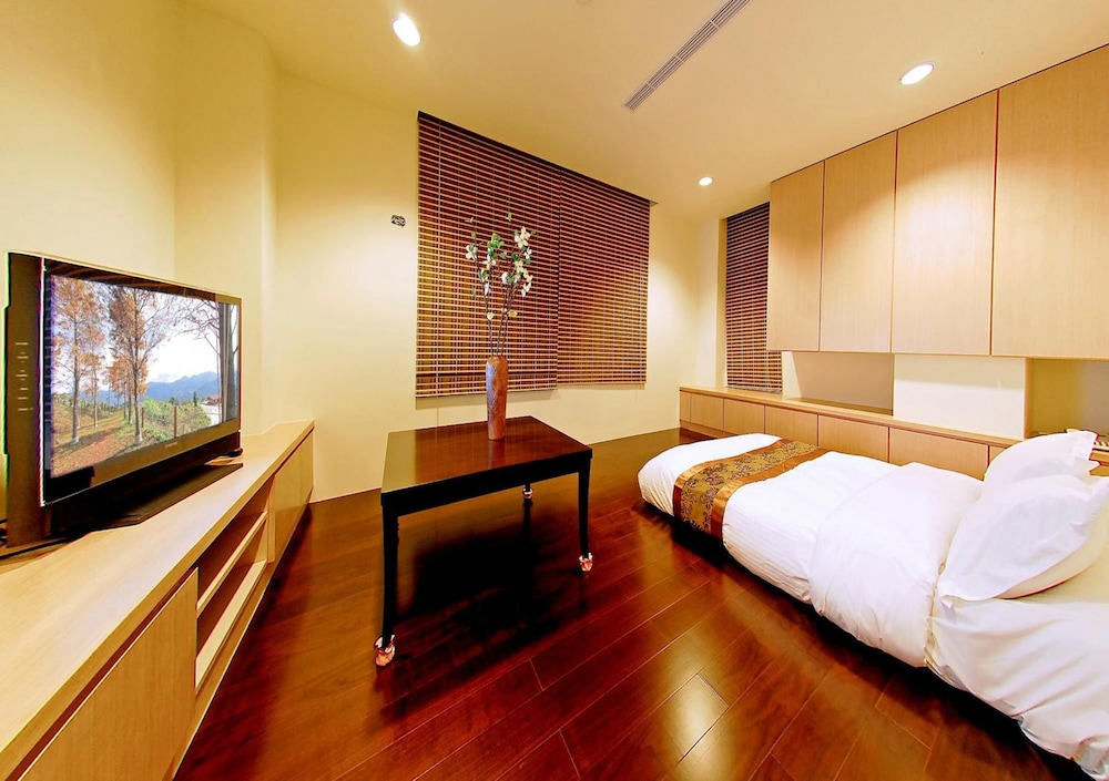 Sun Moon Lake Karuizawa Villa B&B 9/34
