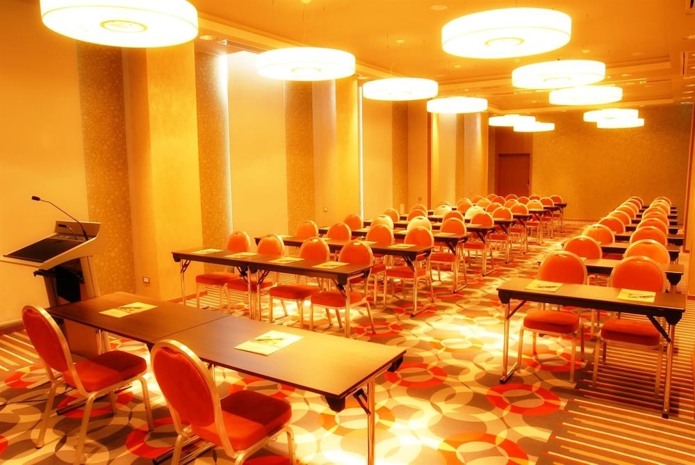 Golden Tulip Ana Dome Cluj 54/66