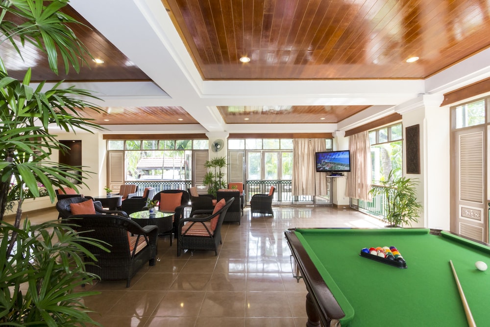 Amora Beach Resort Phuket 12/75