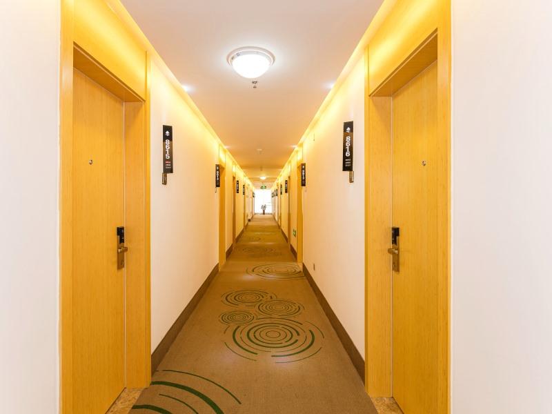 GreenTree Inn Qufu High Speed Railway Station 32/42