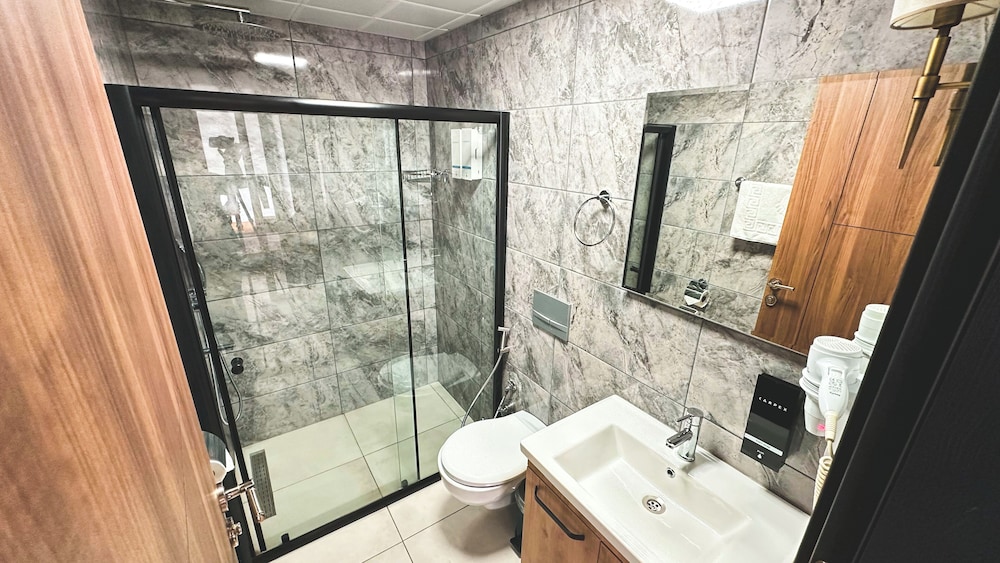 Camlica Hotel 40/42