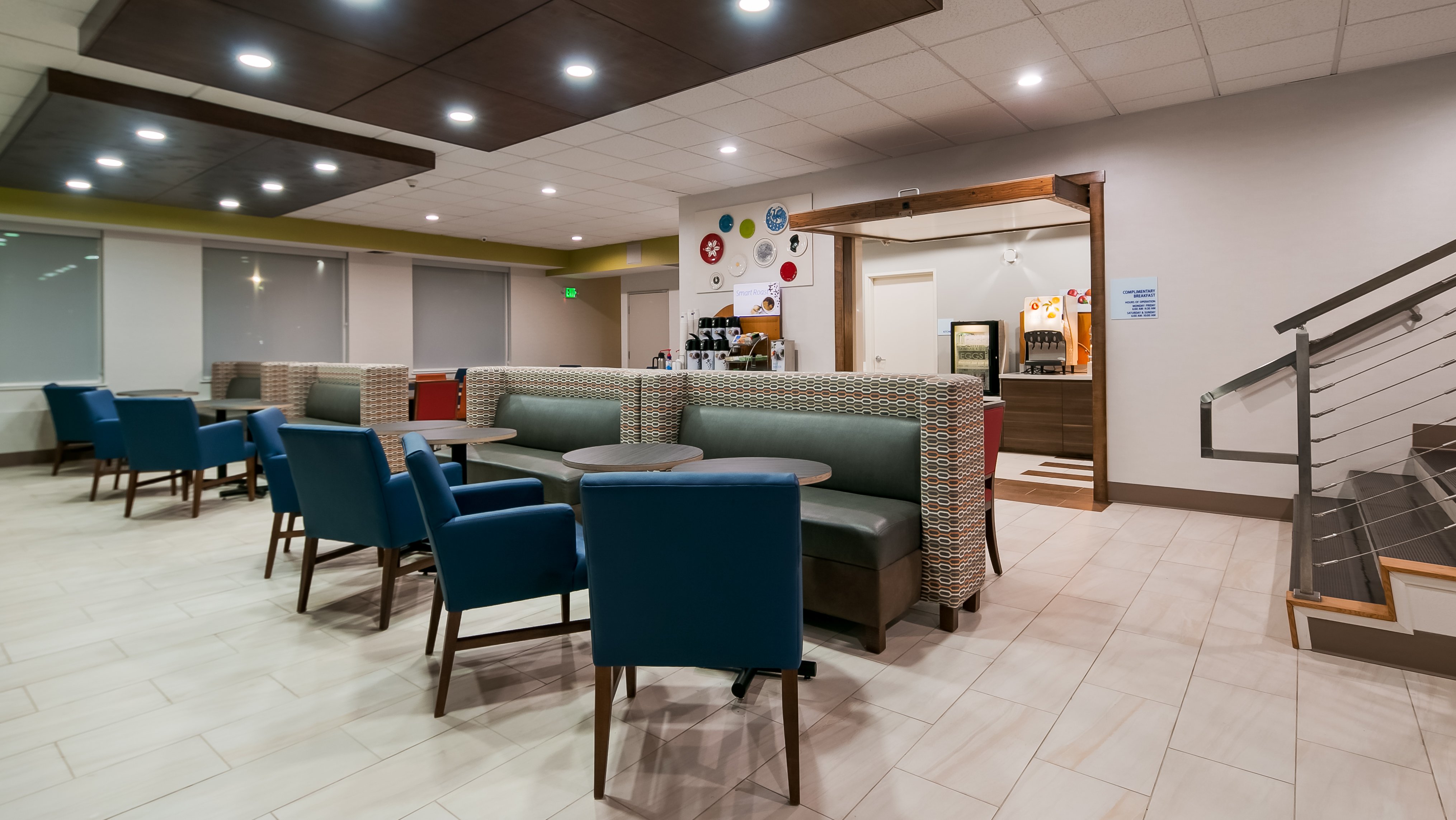Holiday Inn Express And Suites Everett 42/54