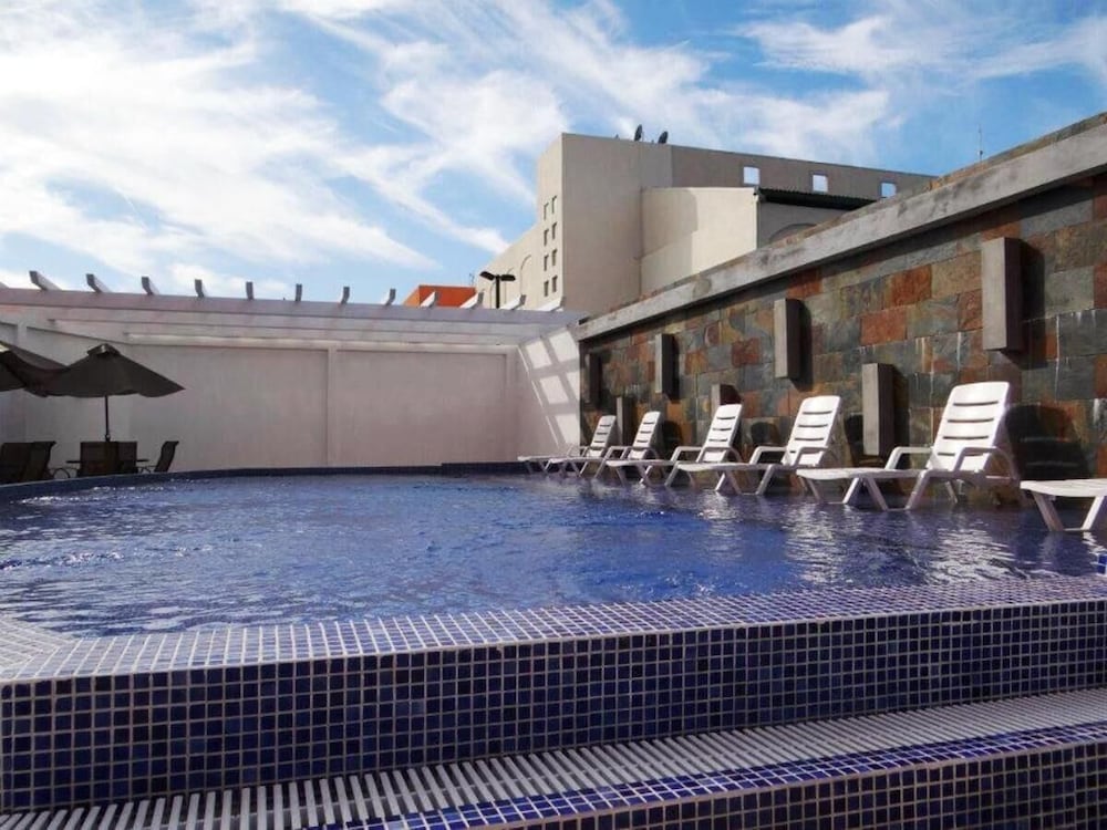 Hotel Hex 43/74
