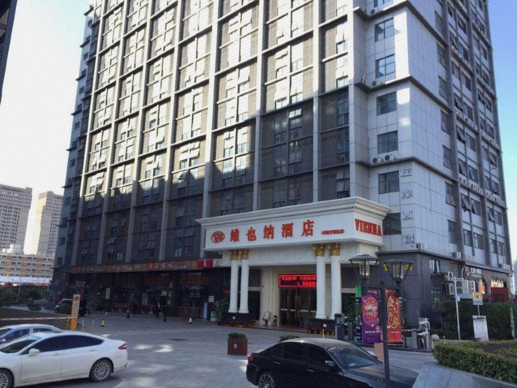 Vienna Hotel (Shenzhen Shanglilang Metro Station) 54/60