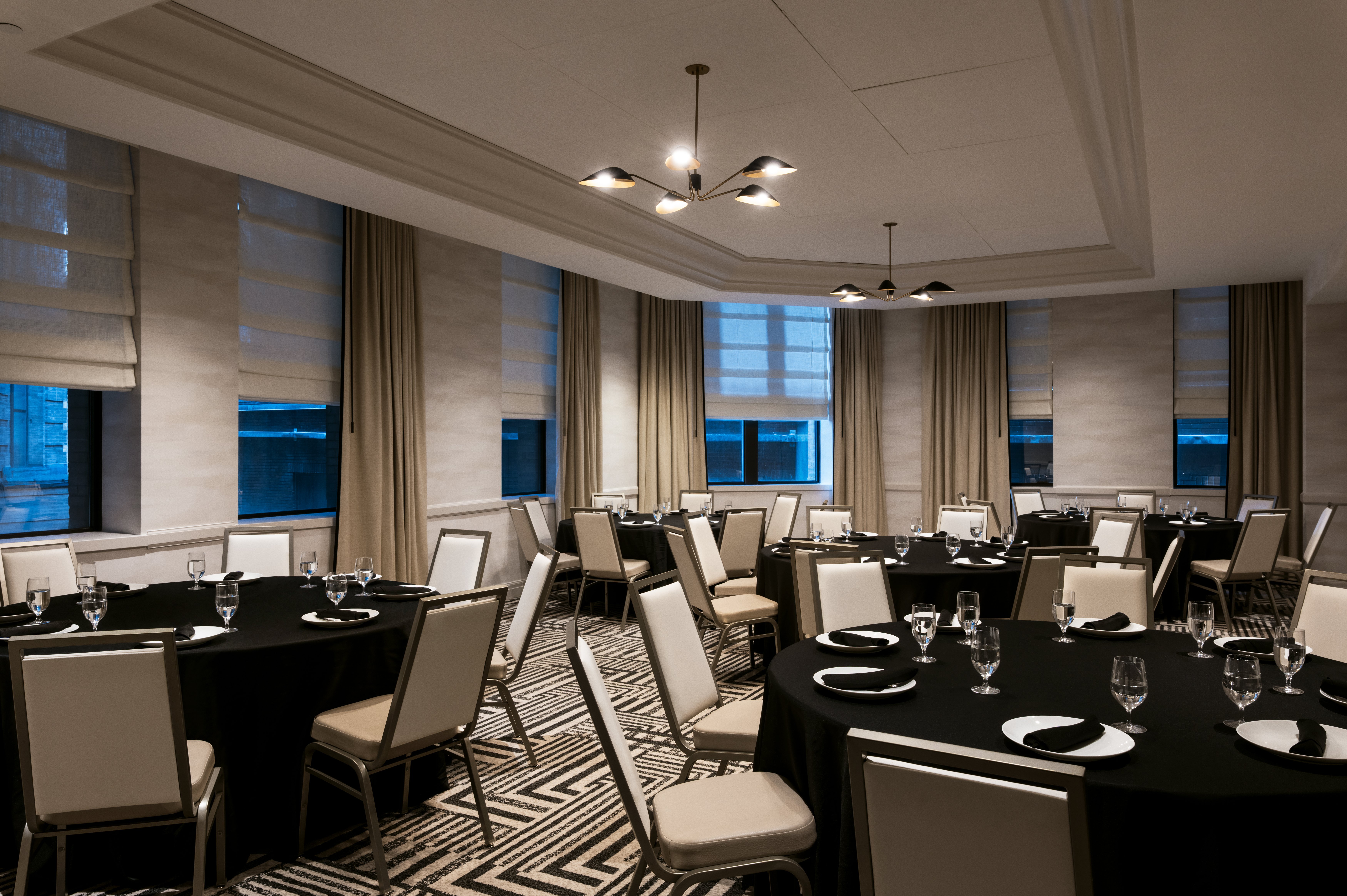 Kimpton Hotel Monaco Baltimore Inner Harbor 77/82