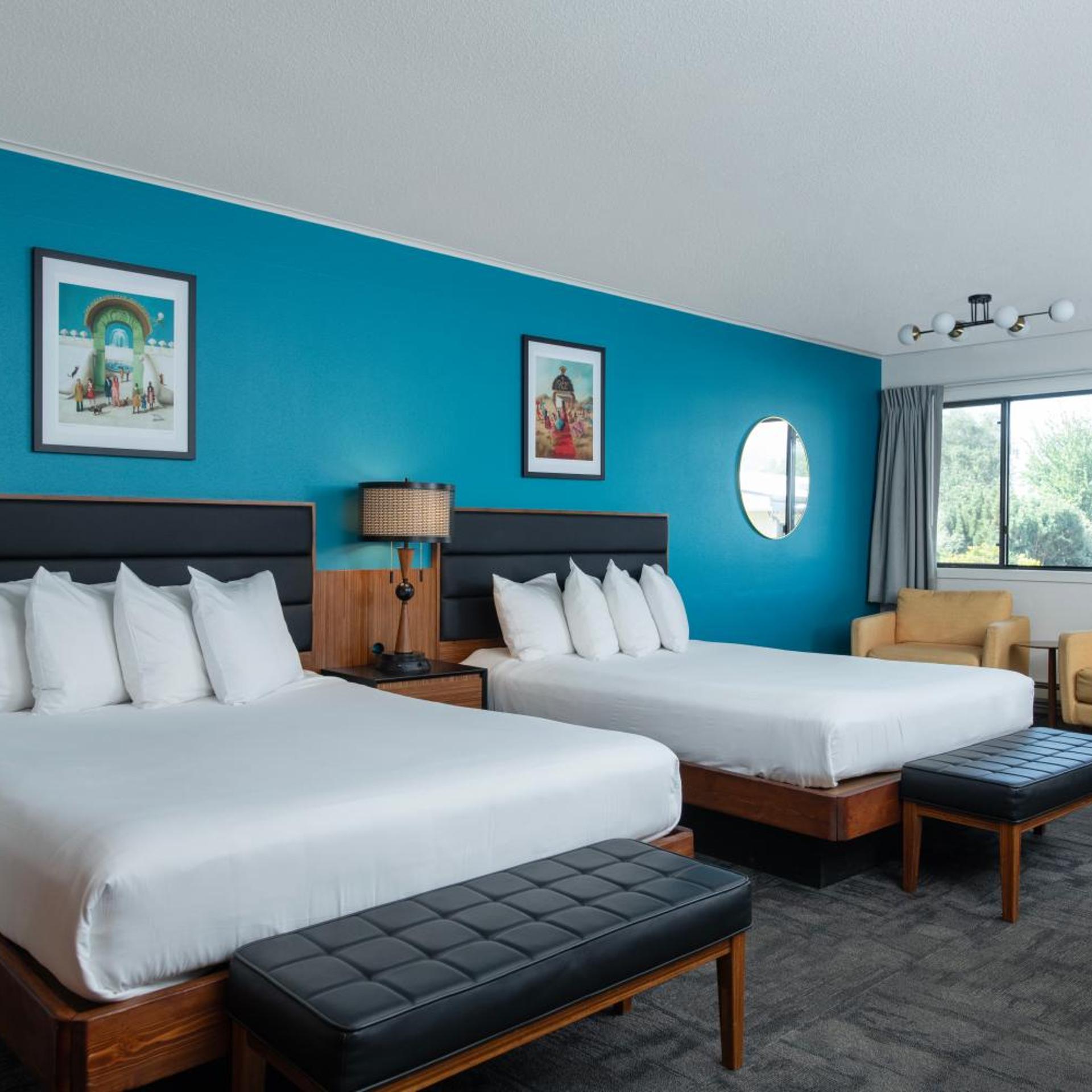 The Sapphire Motel 19/50