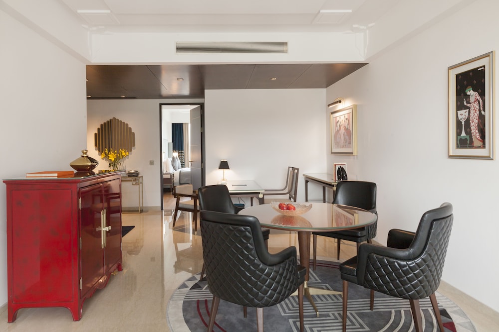 The Oberoi New Delhi 43/55