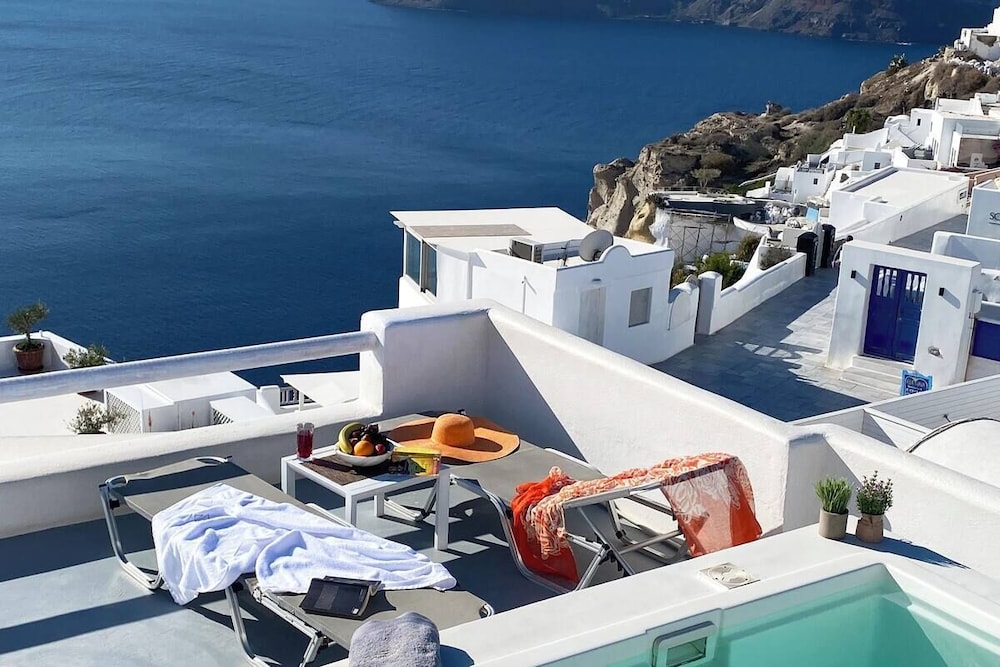 Sophia Oia Villa 2/35