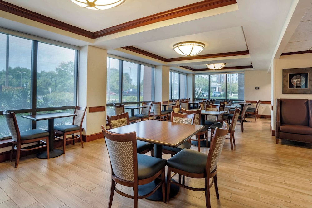 Comfort Inn Suites Newark Wilmington 46/65