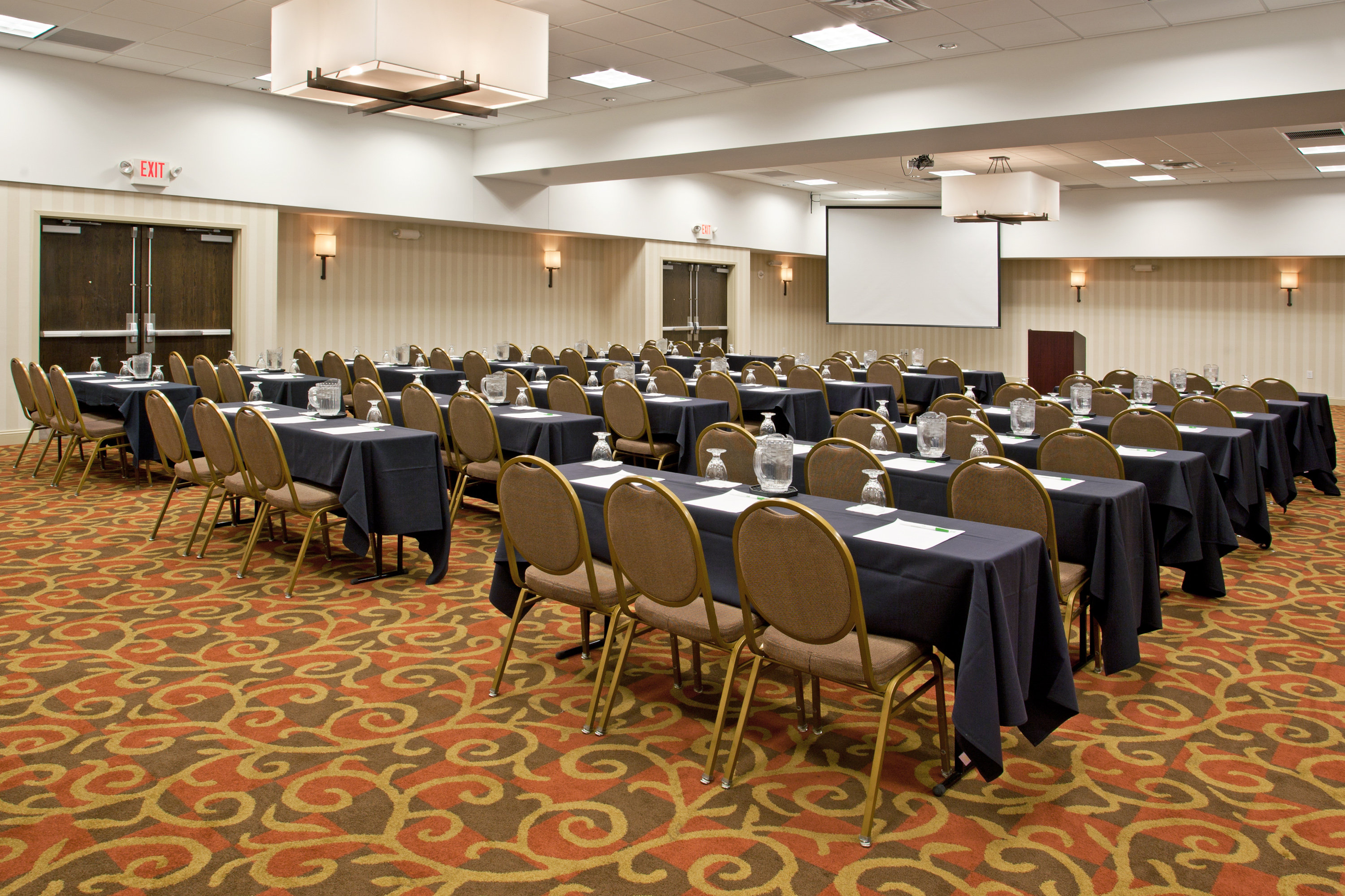 Holiday Inn Columbus Downtown Capital Square 63/65
