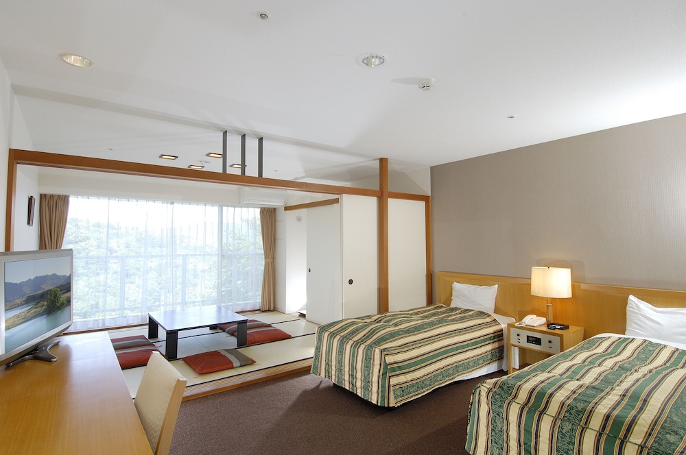 Wisterian Life Club Usami 13/26